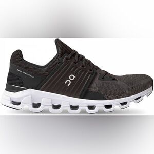 Women’s Black Cloudswift OnCloud running shoes